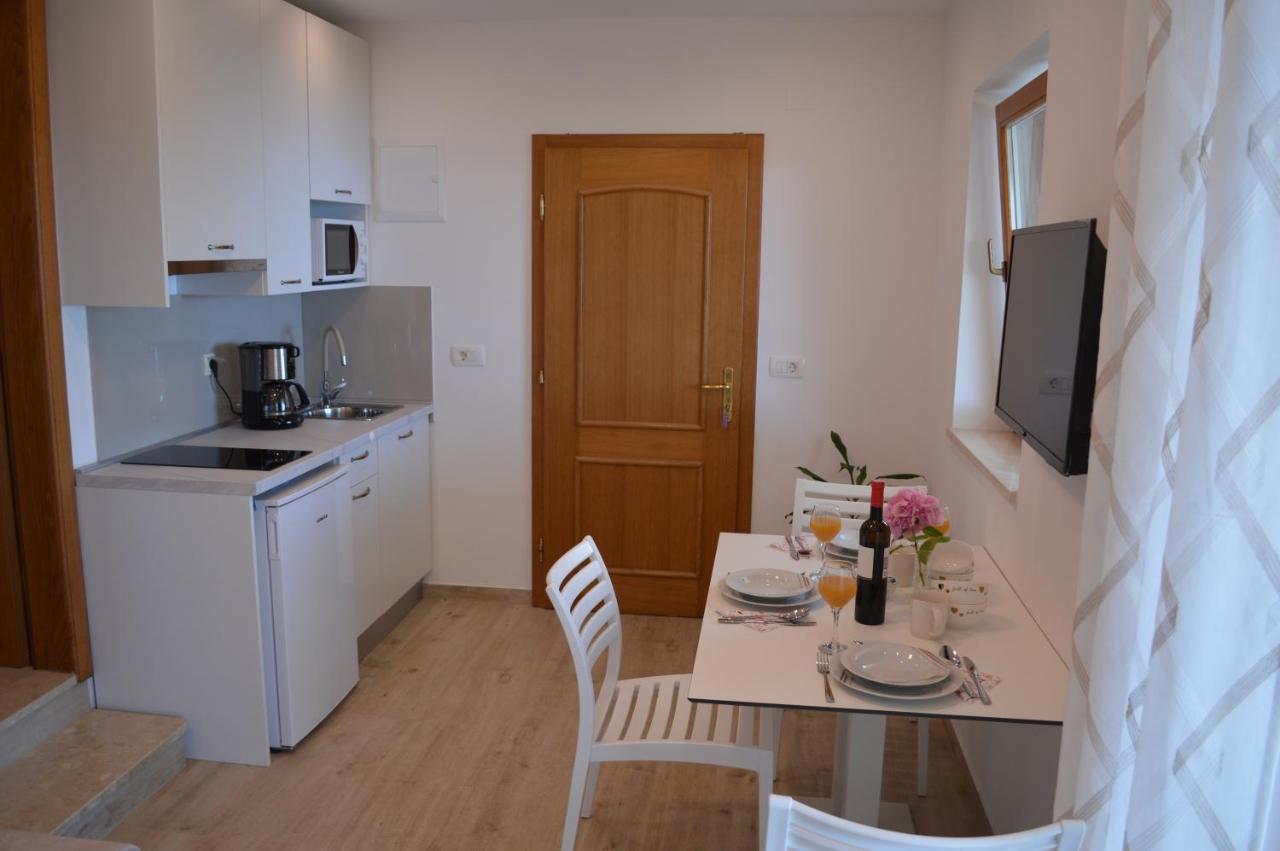 Apartments Spilan Млини Екстер'єр фото